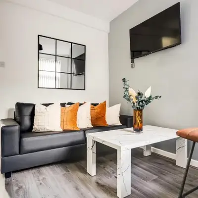 Vichy - Strathcona Suites