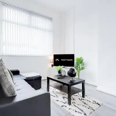 Beautiful Apartment una - free public parking
