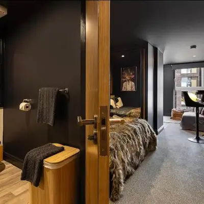 One of Kind Boutique Pad