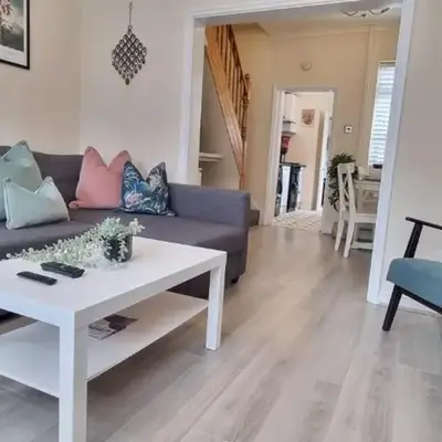 Toffees Townhouse a 2 Bed House in Liverpool 1 Mins walk to Goodison Park