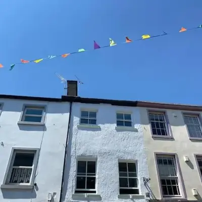 The flat at the crooked house