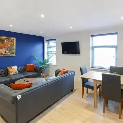 No10 Apartments