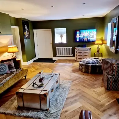 The Hamilton luxury holiday let's- The Coach House with hot tub