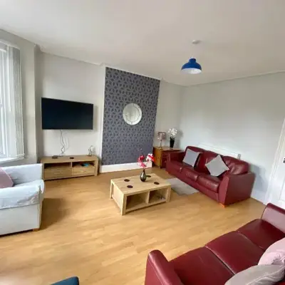 Eden Stay 5 Bedroom House