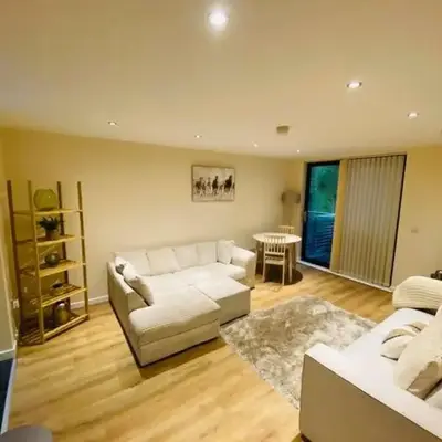 Liverpool City Centre Modern Apartment fits 6 people