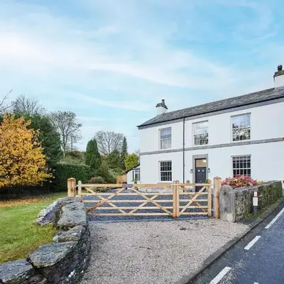 Host & Stay - South View