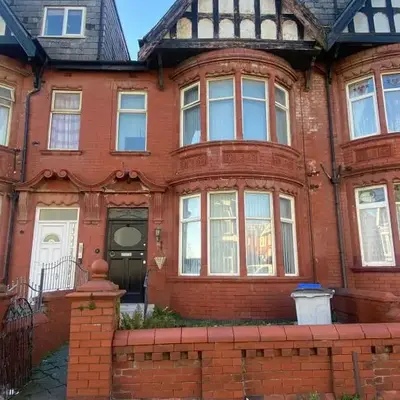 Holiday Plus - Holmfield Road