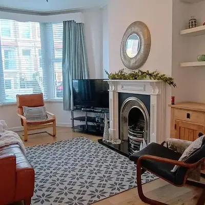 4 Bed house Sea Views Benji's by the beach