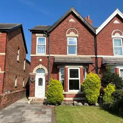 Cosy 4 bedroom house
