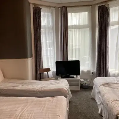 Iona Hotel