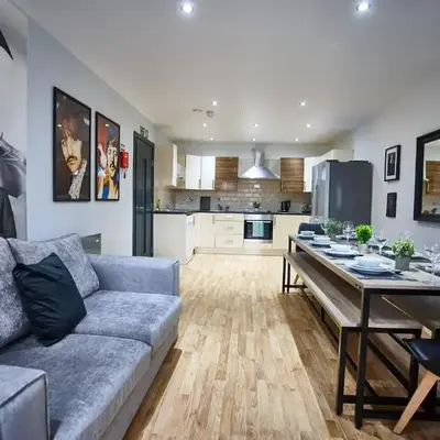 STARR SUITE 6 Bedrooms