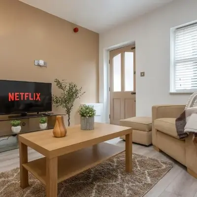 Cosy central apartment - free nearby parking