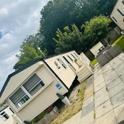 Vinchella-3 bedroom caravan