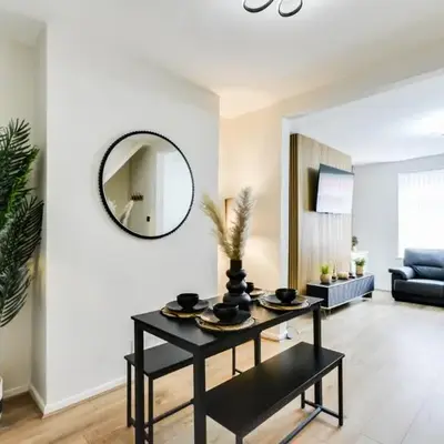 Ripon By Serene Stays Stylish Liverpool Home Sleeps 5 with Free Parking Fast WiFi and Close to Stadiums