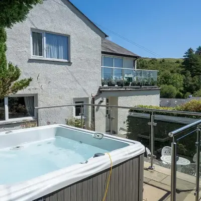 Beautiful Detached Property Hot Tub Sauna - Pass the Keys