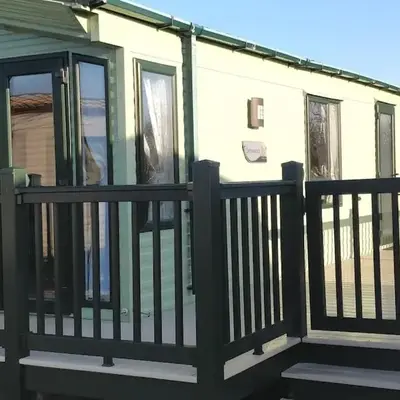 Lagooncombe modern and cosy holiday home