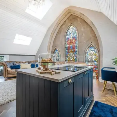 Chapel Apartment