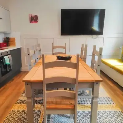 Chelsea 2 bedroom promenade apartment