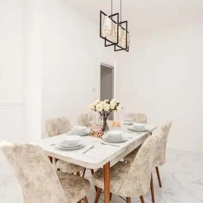 Liverpool Luxe Retreat 3 Bedroom House Next to Everton Stadium