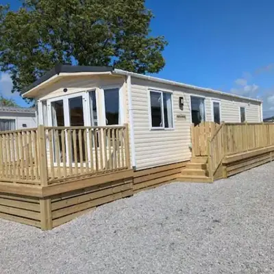 Luxe 6 berth caravan Lytham