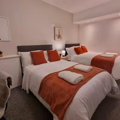 Luxury house in Kensington for 21 guests