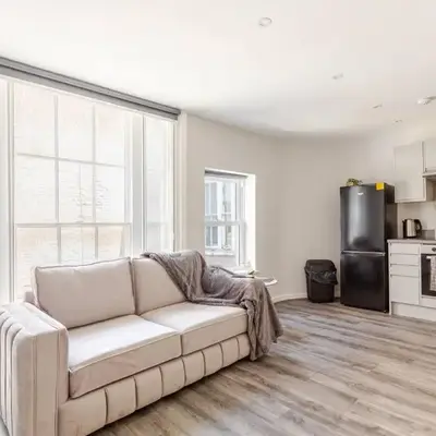 Bright 1-Bed Apartment In City Centre Liverpool