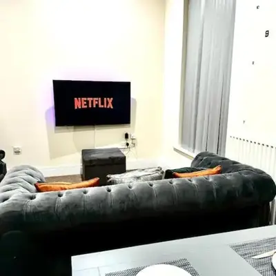 City Centre 2 Bed 2 Bath Apartment