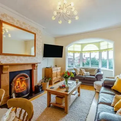 3 Bed in Lytham St. Annes oc-m30622
