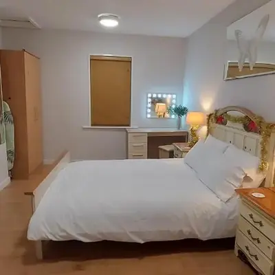 The Enigma - 2 Master bedrooms sleeps 6