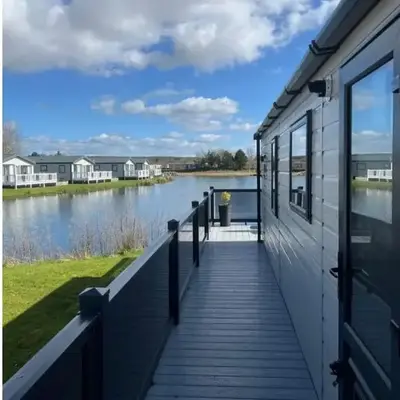 Lakeside location