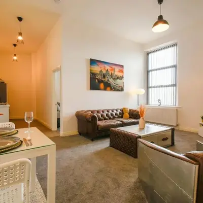 Modern Suite Blackburn
