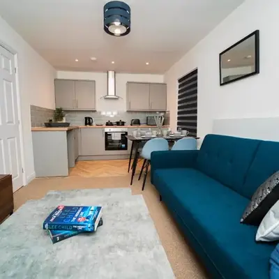 Stylish Self Check In Wigan Town Centre Apartment with Fast WiFi Ideal for Long Stays and Contractor Stays