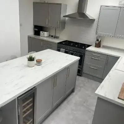 Stylish Home Away From Home! 6 Minutes from Beach!