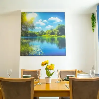 Lucky Home 15 - Ideal for Trade & Family - 2 Bedrooms - 2 Beds - Max 4 Guests - Close to BAE
