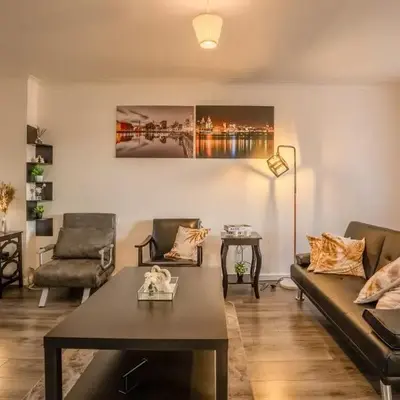5-Beds in Quiet Three Bedroom House Near Anfield Stadium