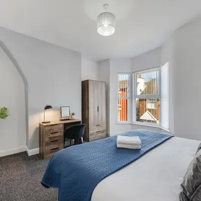 Cameron House - Air Host & Stay - Contractor Friendly