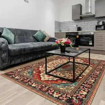 Near LFC & City Budget LongTerm Free Parking