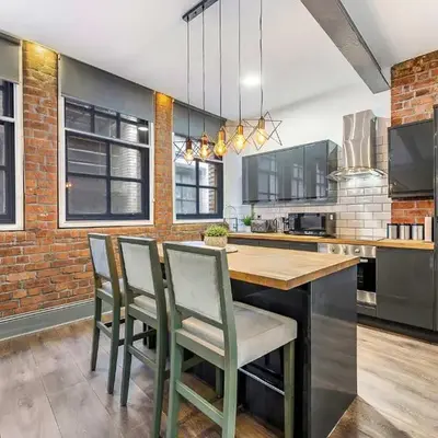 Industrial 2BR Apt