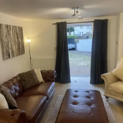 Beach House Courtyard 2 bed