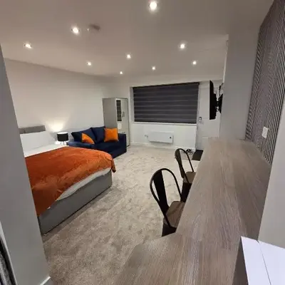 Modern Studio Apartment in Blackburn Town Centre