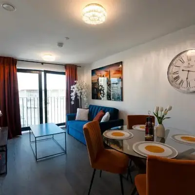 Stylish Luxury Penthouse in Liverpool City Centre - Free Private Parking and Only 2km from Everton Stadium!