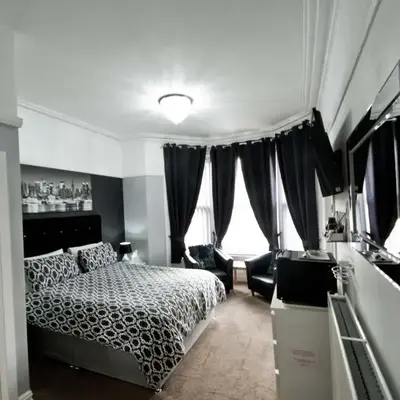 Rossall Guest House Blackpool - Ideal For Families & Couples