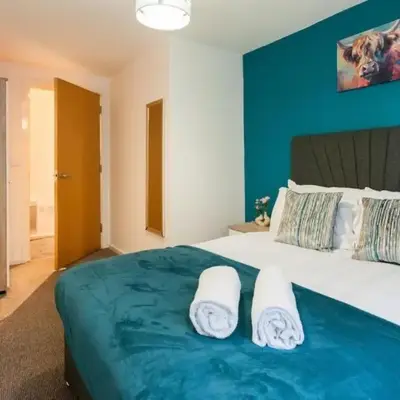Prime City Centre Living Large 2 Bed 2 Bath Free Netflix Sleeps 7