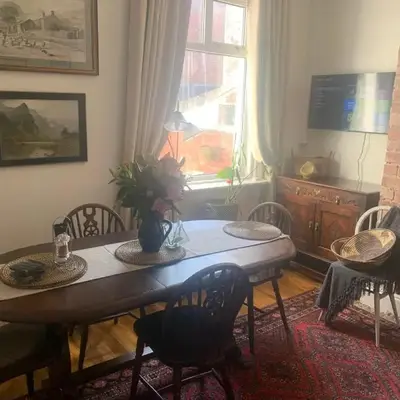 Sleeps 7 Home Blackpool w Free Parking BBq WiFi