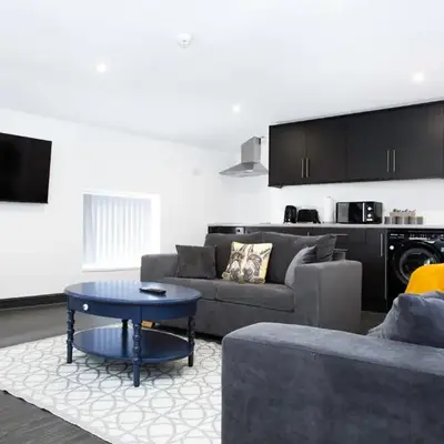 Snuggle Cove Apartments- Walton Road