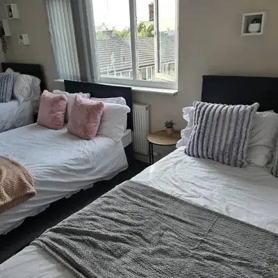 Room 5 Shared House in L7