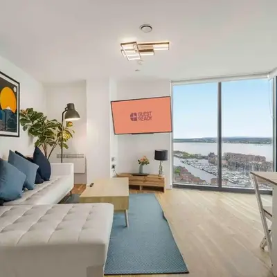 GuestReady - Stylish Flat with Bay View