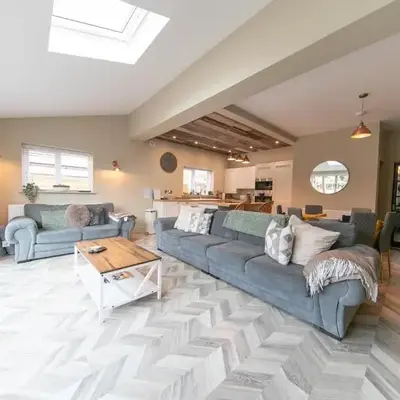 Villa Rose-Spacious Home with beautiful garden