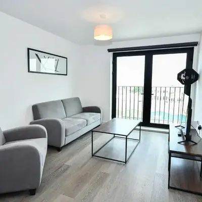 Modern & Convenient 2 Bedroom Liverpool Apartment