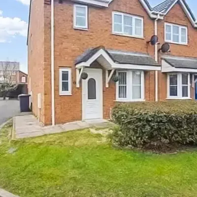 3BR with Ensuite & Downstairs WC
